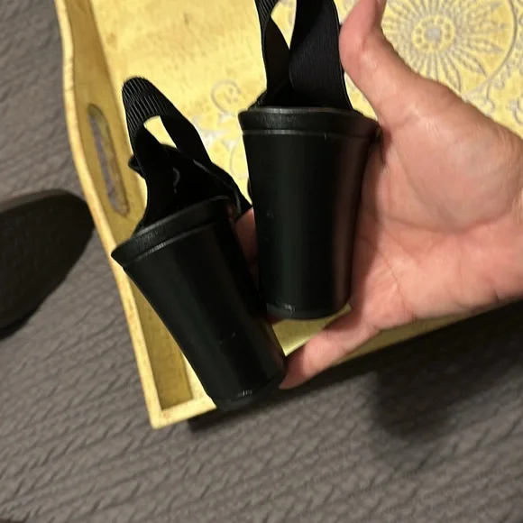 Black chunky heels with open toe and sling back. - Picture 4 of 4